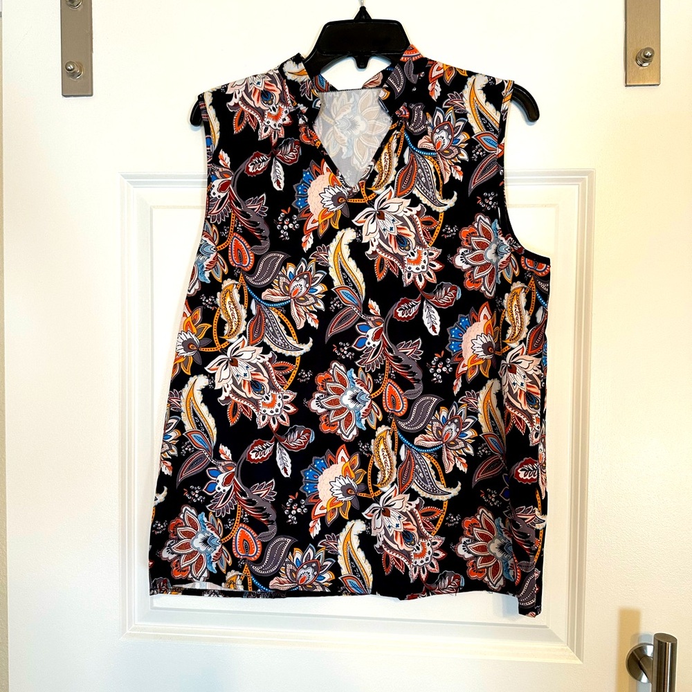 Spring Blouse. Sleeveless. Large. Beautiful!